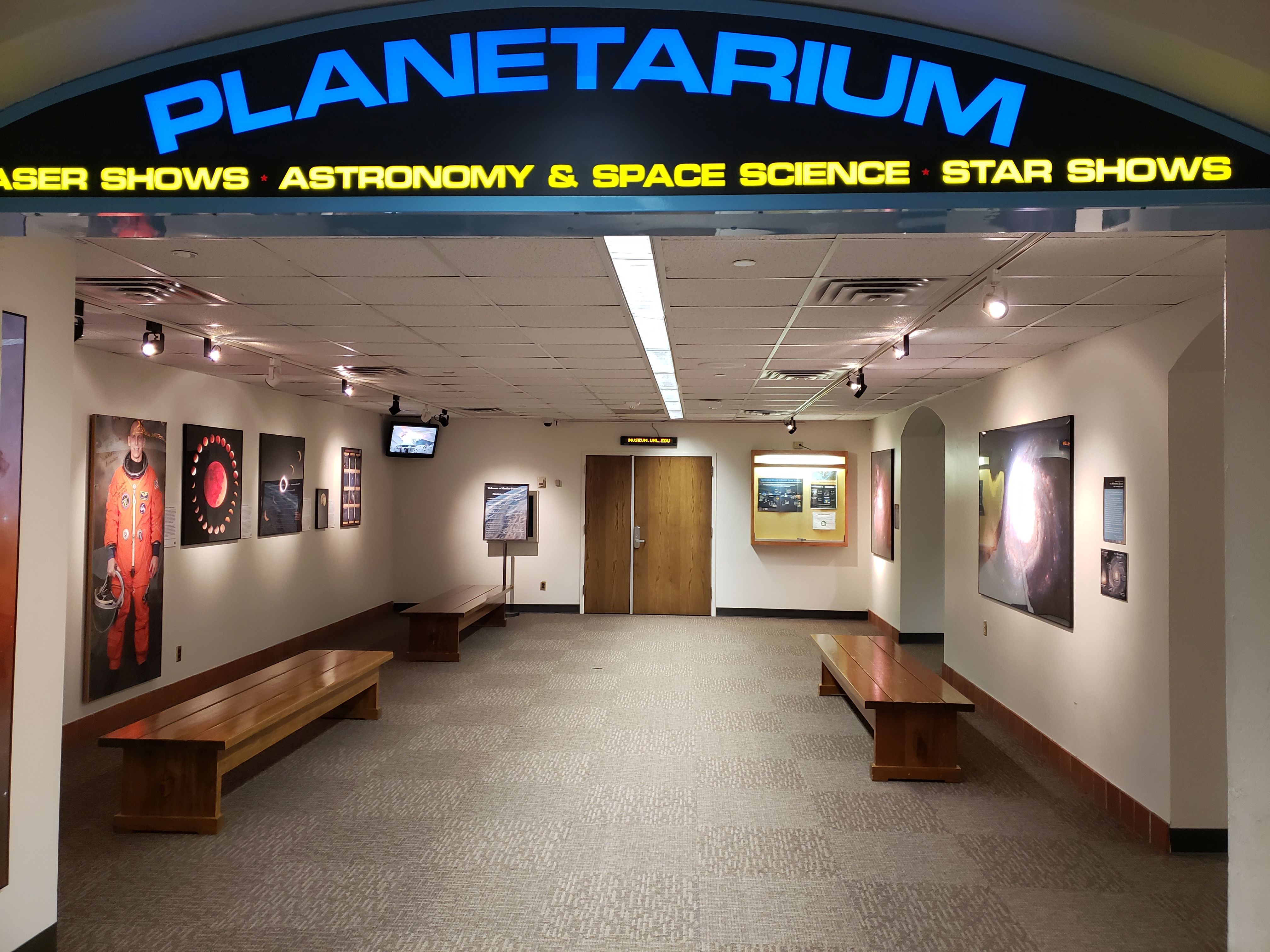 Planetarium lobby today